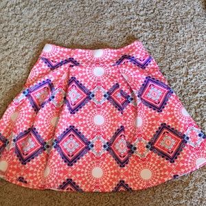patterned mini skirt